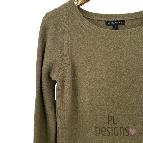 Banana Republic Women's Olive Crewneck Sweater Extra Fine Merino Wool Medium - Picture 3 of 9